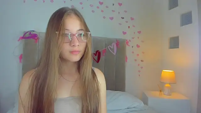 Snapshot of Dahlia_Rousse chatting on 03-20-25, 08:19 Dahlia Rousse online show from 03-20-25, 08:19