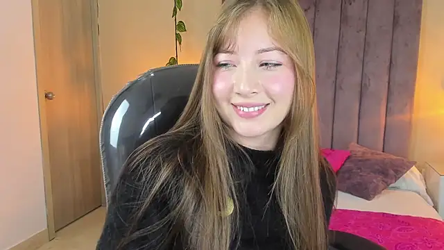 Dahlia Rousse online show from 12-18-25, 07:02