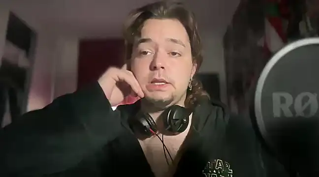 Snapshot of vittote chatting on 01-16-25, 02:30 vittote online show from 01-16-25, 02:30