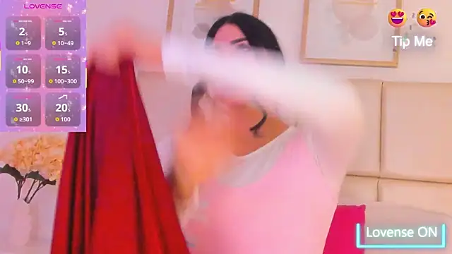 taylorsmiiith  online show from 03-26-26, 07:56