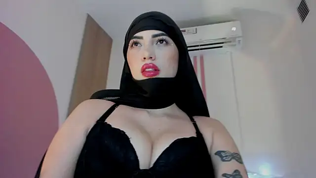 taylorsmiiith  online show from 01-07-26, 08:36