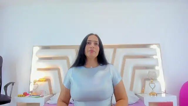 Snapshot of LucineArias chatting on 02-11-25, 07:59 LucineArias online show from 02-11-25, 07:59
