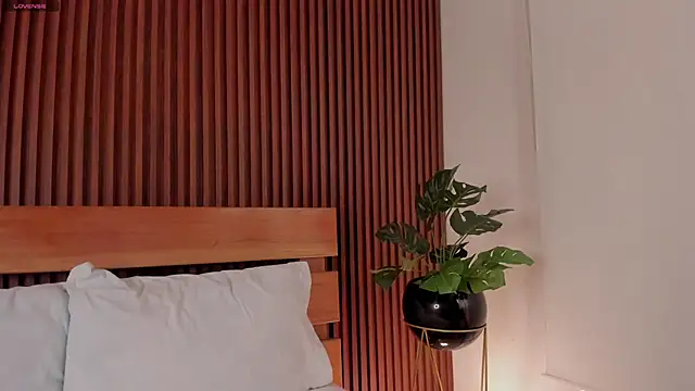 alliss ginger  online show from 03-19-26, 08:09