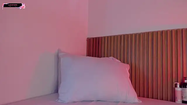 alliss ginger  online show from 11-18-25, 07:50