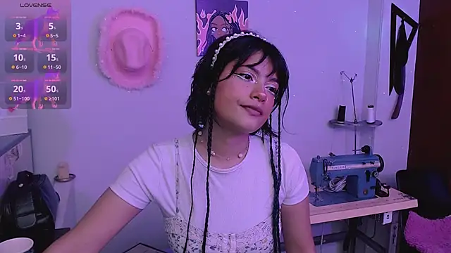 Snapshot of Mattilda_18 chatting on 09-25-25, 10:16 Mattilda 18 online show from 09-25-25, 10:16