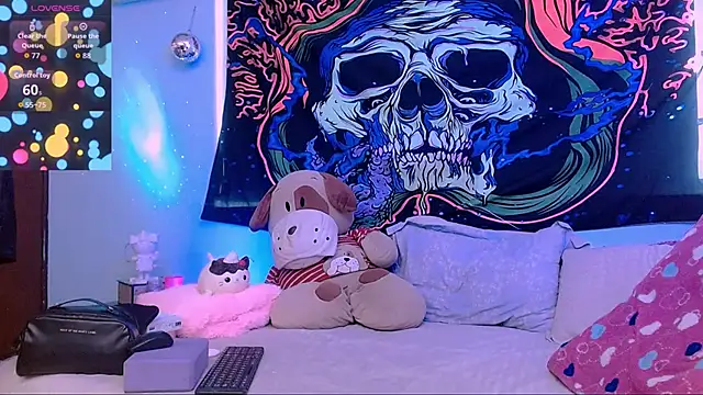 Snapshot of Mattilda_18 chatting on 09-16-25, 09:27 Mattilda 18 online show from 09-16-25, 09:27