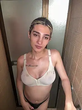 Queensara  online show from 02-26-26, 05:46