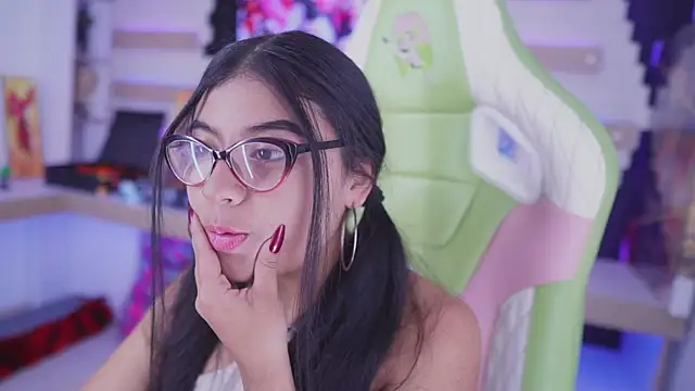 Zoee 0 online show from 01-24-25, 05:31