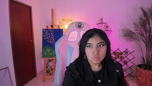 Zoee 0 online show from 01-15-25, 12:09