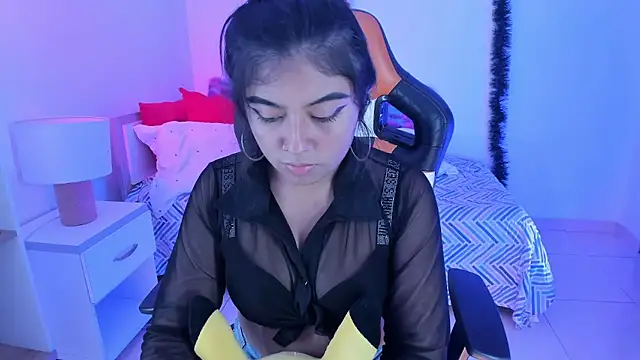 Zoee 0 online show from 01-10-25, 04:12