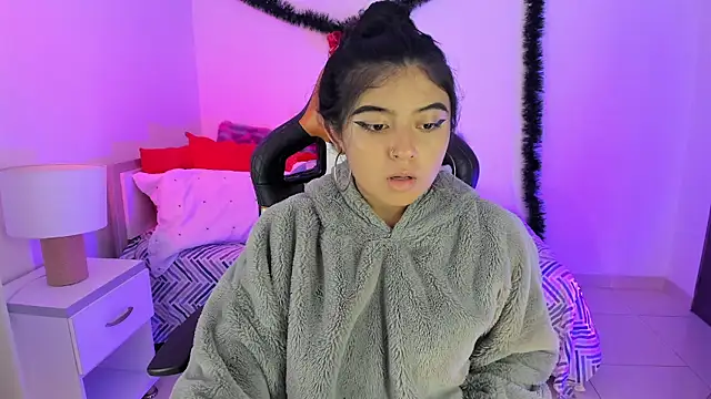 Zoee 0 online show from 01-10-25, 01:10