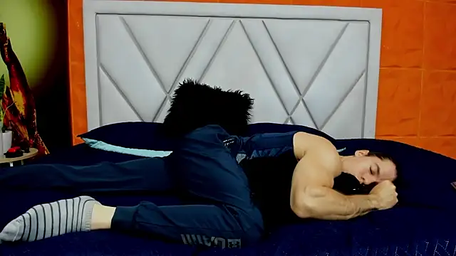 Snapshot of maxi_styles chatting on 02-21-26, 11:34 maxi styles online show from 02-21-26, 11:34