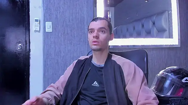 Snapshot of maxi_styles chatting on 02-05-26, 12:56 maxi styles online show from 02-05-26, 12:56