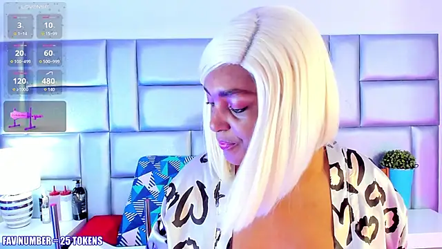 LovelyNickii online show from 11-08-25, 12:52