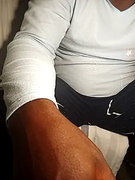 Snapshot of Dube501 chatting on 10-04-25, 05:36 Dube501 online show from 10-04-25, 05:36