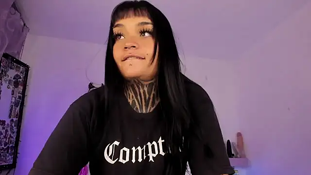 amyswallow7 online show from 02-10-26, 01:15