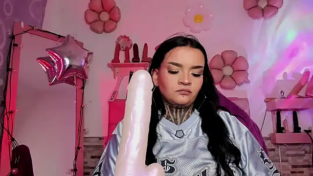 amyswallow7 online show from 10-25-25, 02:55