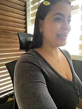 AlynAllen online show from 04-19-26, 01:45