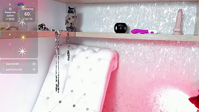 Luxury Woman online show from 03-20-25, 02:08