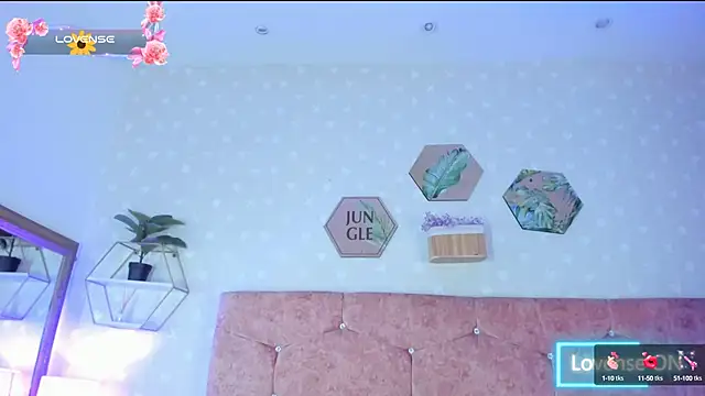 Snapshot of Elise-Leyton chatting on 03-17-25, 11:13 Elise-Leyton online show from 03-17-25, 11:13
