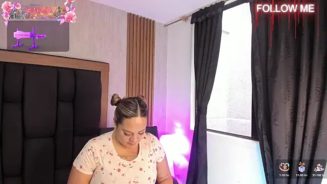 Elise-Leyton online show from 12-21-25, 04:41