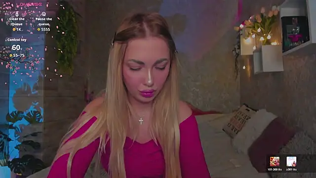 Snapshot of Mika_Rayy chatting on 04-22-26, 03:30 Mika Rayy online show from 04-22-26, 03:30