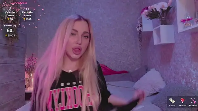 Mika Rayy online show from 10-04-25, 05:36