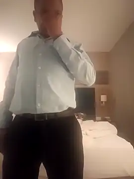 Snapshot of BLACK-HOT- chatting on 01-09-25, 01:18 BLACK-HOT- online show from 01-09-25, 01:18