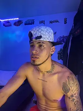 Snapshot of Neymar_jr11-collinss chatting on 09-12-25, 10:31 Neymar jr11-collinss online show from 09-12-25, 10:31