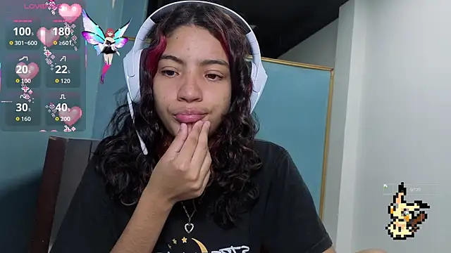 Lovelyamyy online show from 10-22-25, 01:54