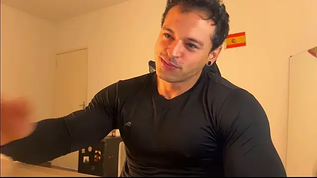Snapshot of Lucasfit24 chatting on 06-28-26, 03:07 Lucasfit24 online show from 06-28-26, 03:07