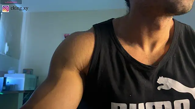 Snapshot of Lucasfit24 chatting on 04-30-26, 02:57 Lucasfit24 online show from 04-30-26, 02:57