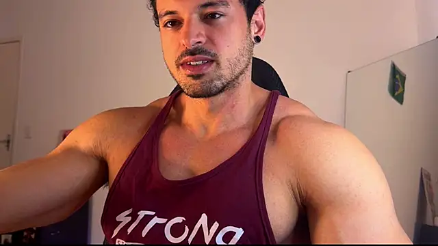 Snapshot of Lucasfit24 chatting on 07-23-26, 02:57 Lucasfit24 online show from 07-23-26, 02:57