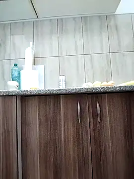 Snapshot of blondaf chatting on 11-19-25, 05:29 blondaf online show from 11-19-25, 05:29