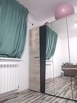 Snapshot of blondaf chatting on 11-26-25, 05:18 blondaf online show from 11-26-25, 05:18