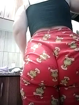 Snapshot of blondaf chatting on 02-06-26, 05:36 blondaf online show from 02-06-26, 05:36