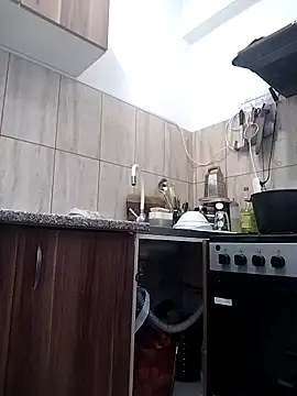 Snapshot of blondaf chatting on 12-15-25, 05:35 blondaf online show from 12-15-25, 05:35