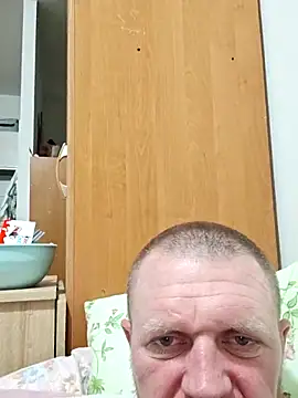 RUUsslan1203 online show from 04-18-26, 12:57