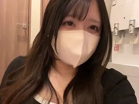 Snapshot of Atashi_Hcup chatting on 02-09-26, 12:47 Atashi Hcup online show from 02-09-26, 12:47