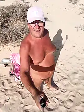 Snapshot of MountJohnXL chatting on 02-19-25, 04:44 MountJohnXL online show from 02-19-25, 04:44