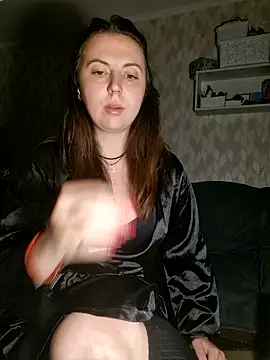 Snapshot of Melenka chatting on 04-27-26, 10:41 Melenka online show from 04-27-26, 10:41