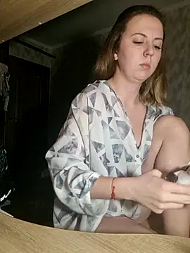 Melenka online show from 02-23-25, 01:13