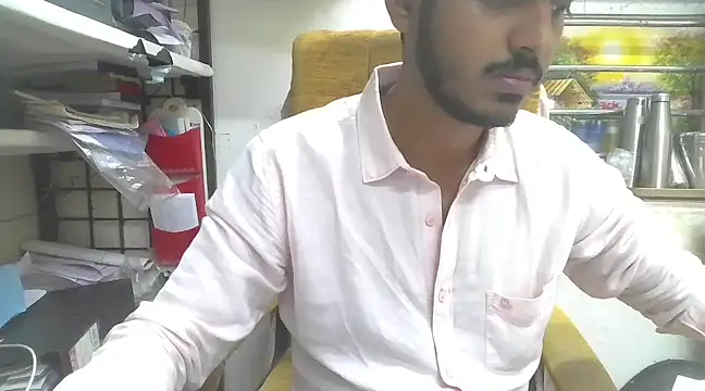 Snapshot of cute_modell chatting on 02-27-25, 01:07 cute modell online show from 02-27-25, 01:07