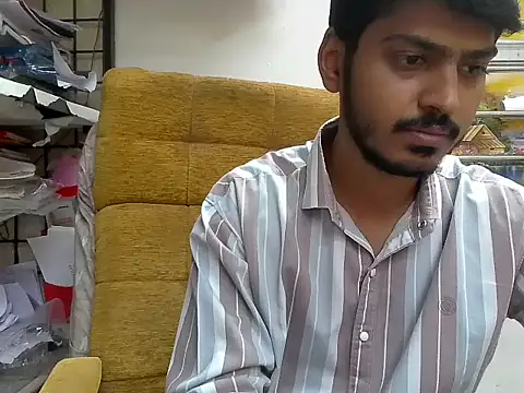 Snapshot of cute_modell chatting on 11-12-25, 07:12 cute modell online show from 11-12-25, 07:12