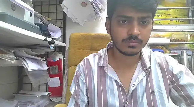 Snapshot of cute_modell chatting on 03-12-25, 08:19 cute modell online show from 03-12-25, 08:19