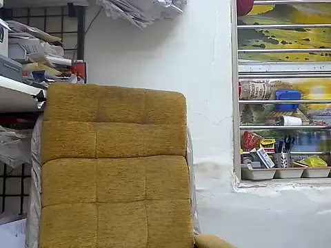 Snapshot of cute_modell chatting on 09-24-25, 12:44 cute modell online show from 09-24-25, 12:44