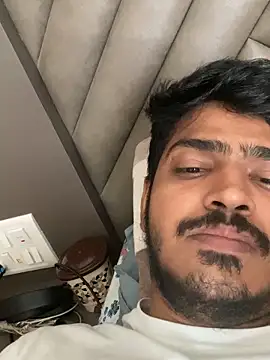 Snapshot of cute_modell chatting on 10-12-25, 10:05 cute modell online show from 10-12-25, 10:05