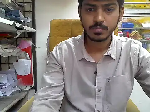 Snapshot of cute_modell chatting on 11-11-25, 07:03 cute modell online show from 11-11-25, 07:03