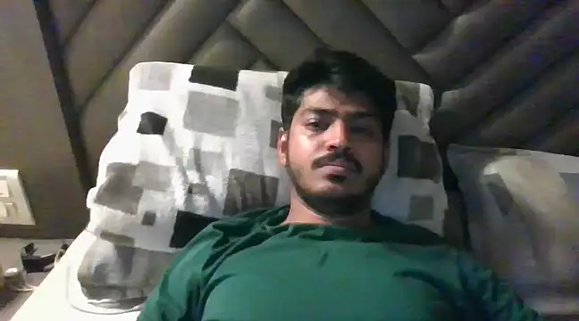 Snapshot of cute_modell chatting on 03-22-25, 07:09 cute modell online show from 03-22-25, 07:09