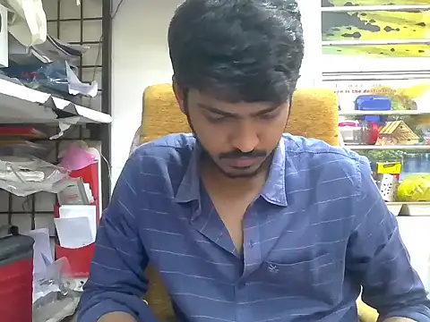 Snapshot of cute_modell chatting on 11-10-25, 11:59 cute modell online show from 11-10-25, 11:59